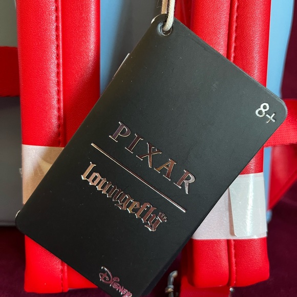 NWT Pixar Wall-E & EVE heart shaped pin display backpack. Loungefly ita bag - Picture 8 of 12